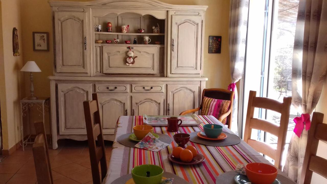 Bed and Breakfast Les Chardons Bleus Lorgues Esterno foto