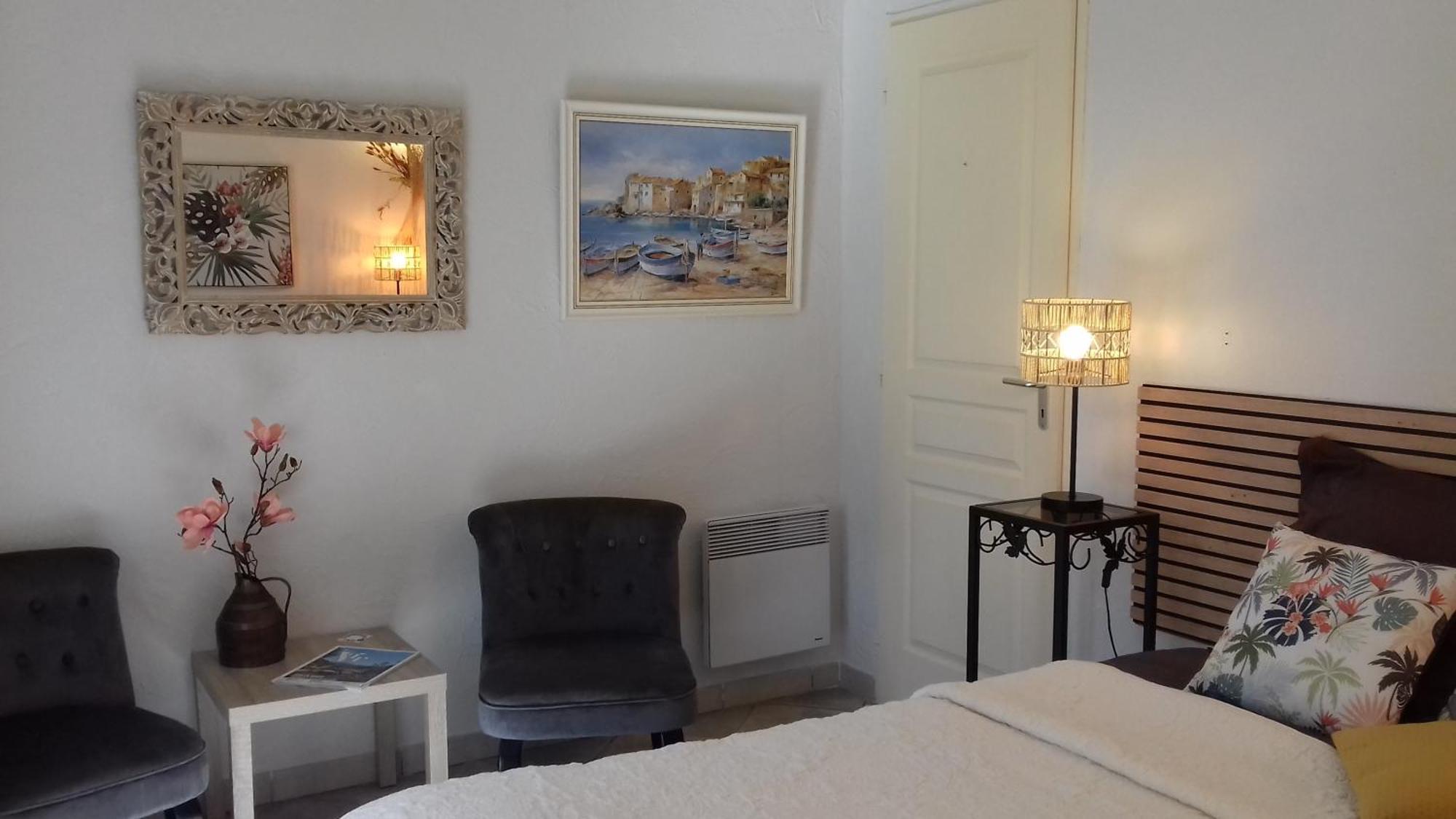 Bed and Breakfast Les Chardons Bleus Lorgues Esterno foto
