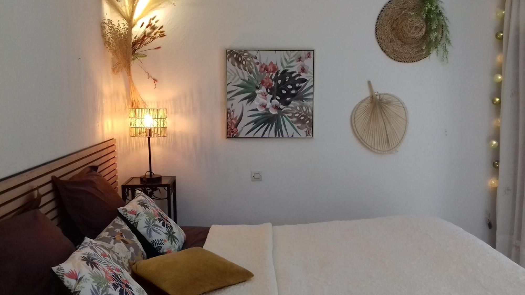 Bed and Breakfast Les Chardons Bleus Lorgues Esterno foto